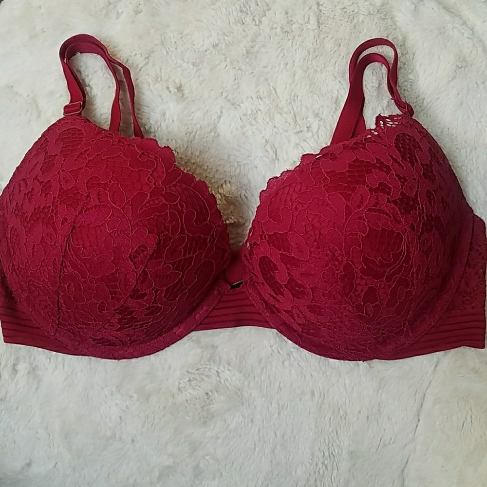 Victoria's Secret Very Sexy Lace Push Up Bra - Picture 2 of 3